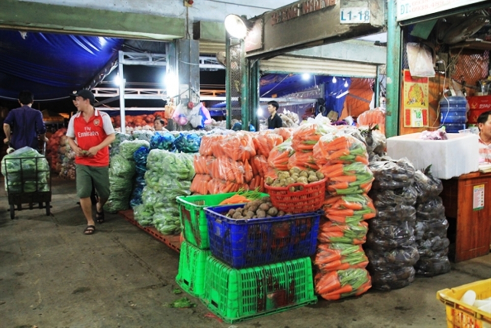 Hàng về 2 chợ đầu mối giảm 723 tấn mặc dù đã gánh cho chợ Hóc Môn