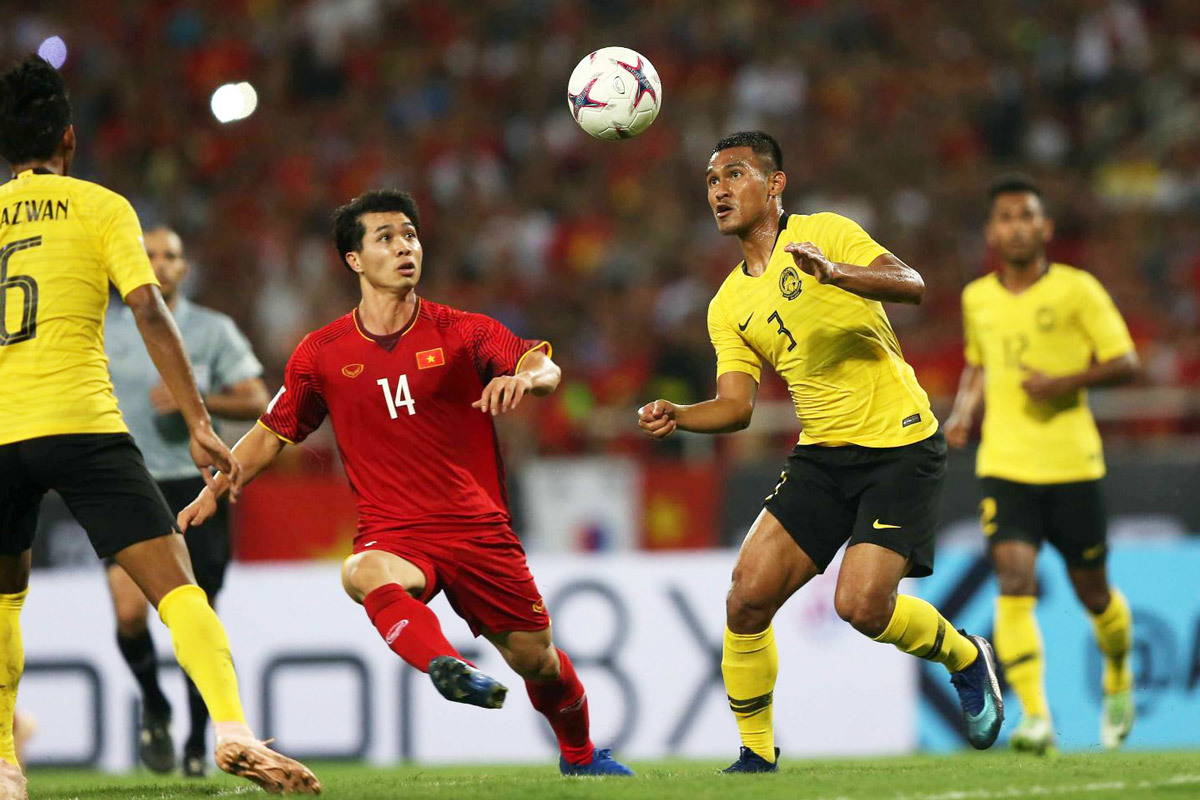 Cựu danh thủ của Malaysia khuyên FAM mua cầu thủ Việt Nam